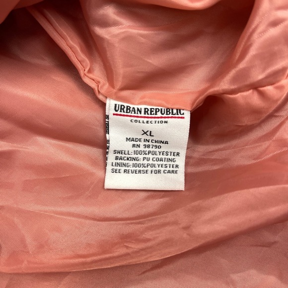 Urban Republic Rain Coat Womens XL Pink Removable Hood Lightweight Button Front - Picture 6 of 8